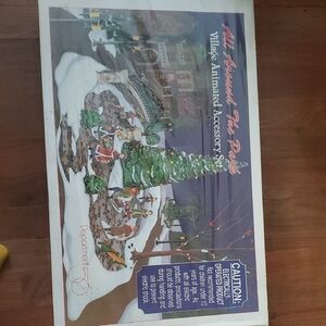 Department 56 Village Animated Accessory Set - Green and White